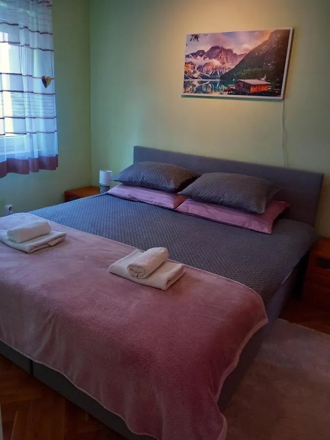 Apartman 4 Fiume 0*,